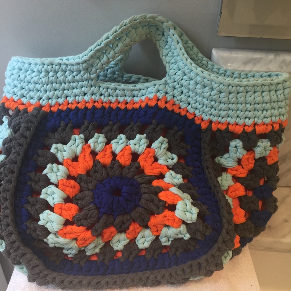 Gently used summer bag